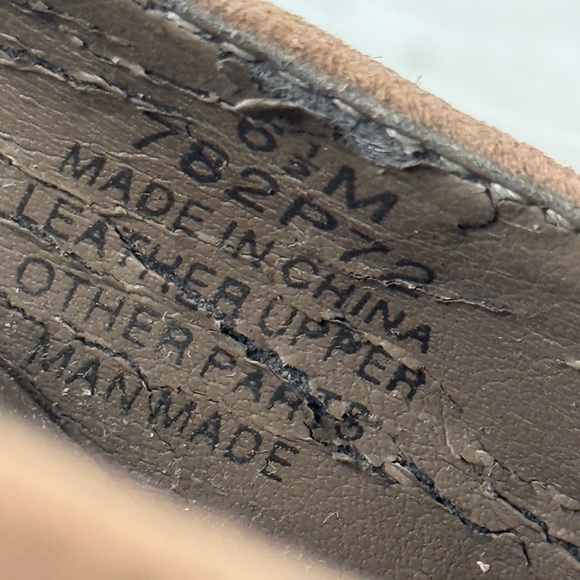 Y2K Naturalizer Moccasin Loafer Kitten Heels Leather Brown Boho Buckle Sz 6.5 - Picture 16 of 17